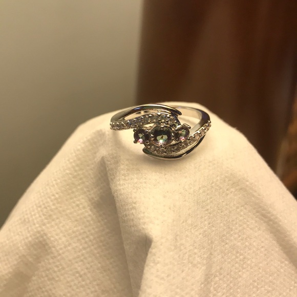 Multi colored ring - Picture 1 of 2